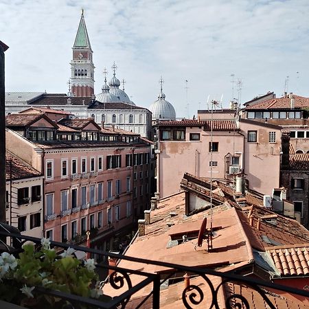 Residenza Tiziana Venezia Apartment Luaran gambar