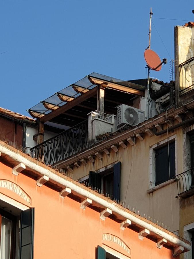 Residenza Tiziana Venezia Apartment Luaran gambar