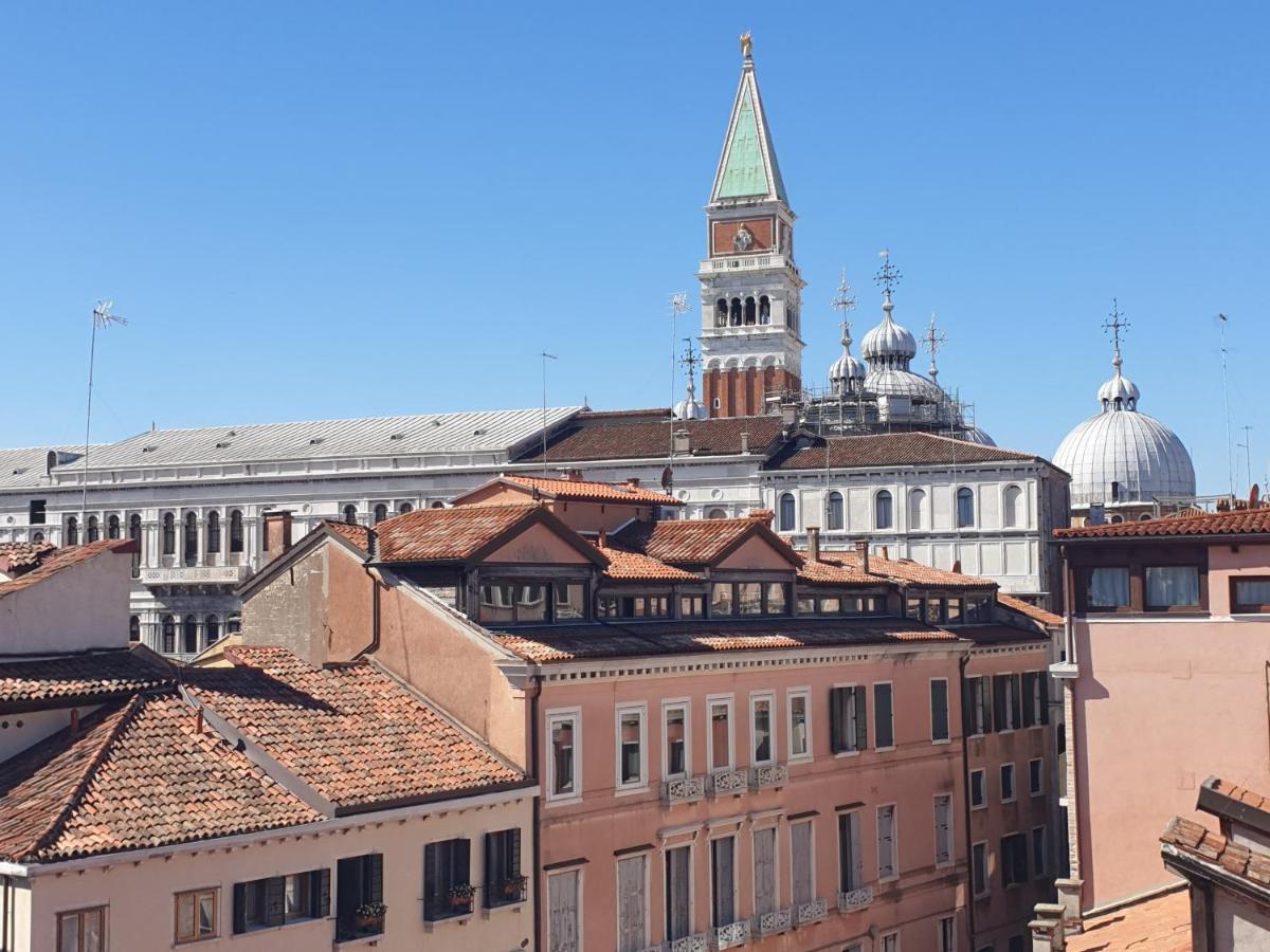 Residenza Tiziana Venezia Apartment Luaran gambar