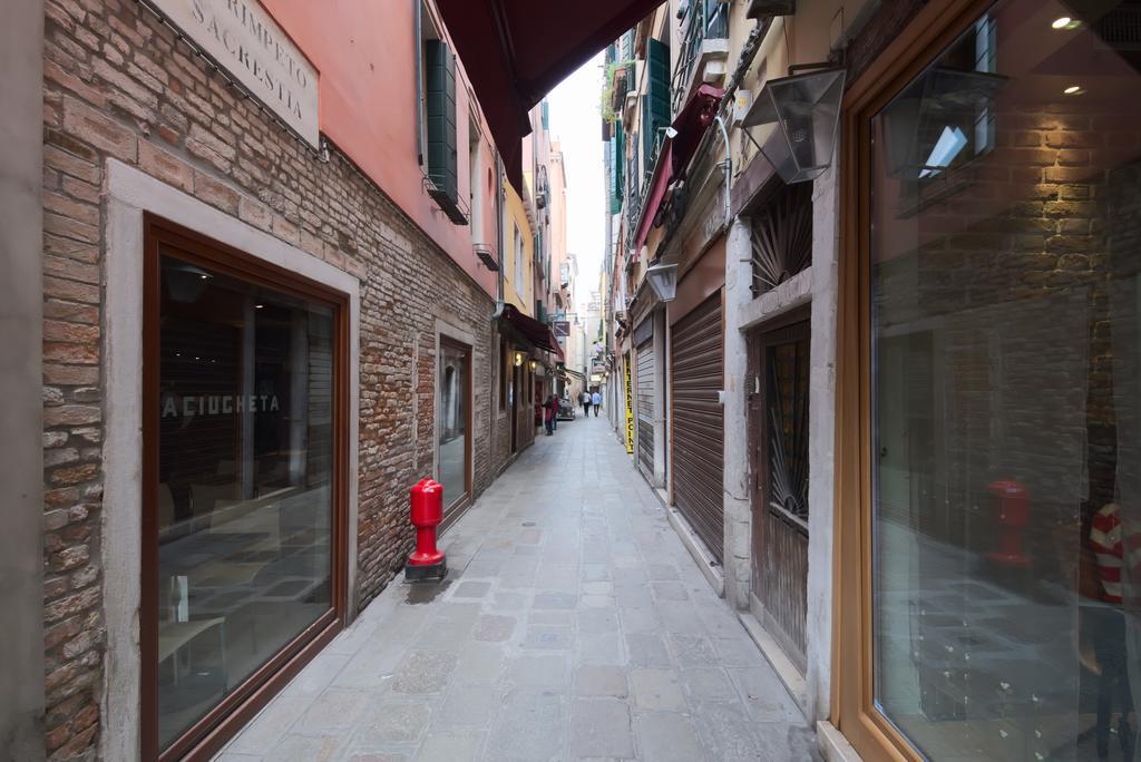 Residenza Tiziana Venezia Apartment Luaran gambar